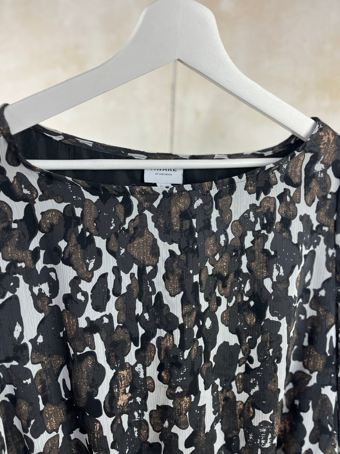 Robe fluide taille 40/42 - AWARE