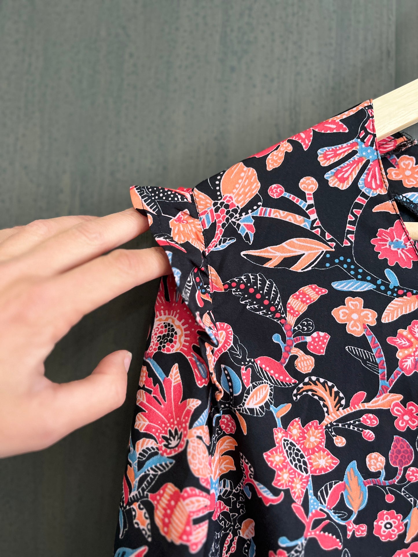 Chemise fleurs taille 40/42 - BLANCHEPORTE