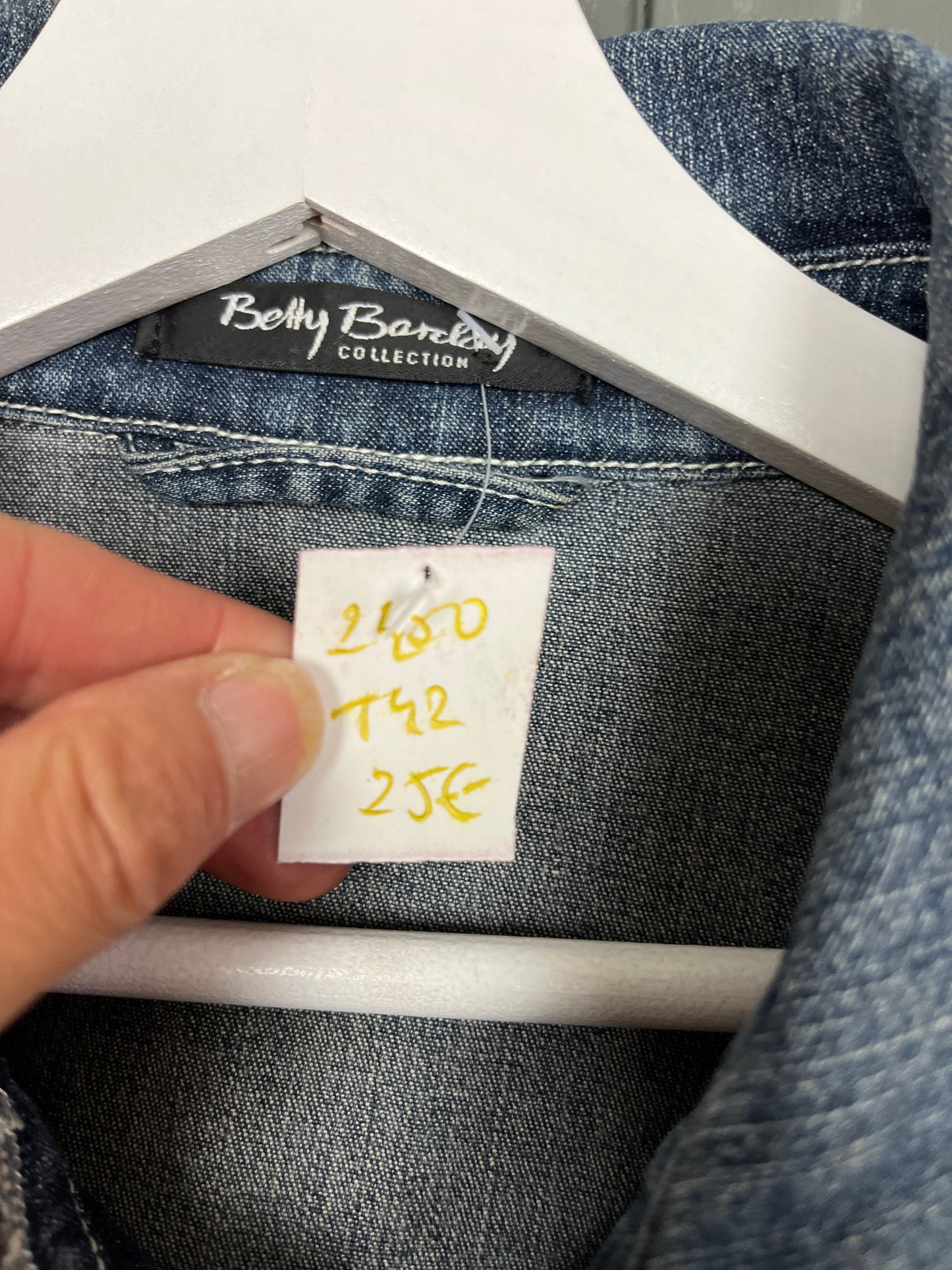 Veste en jean T 42 - BETTY BARCLAY